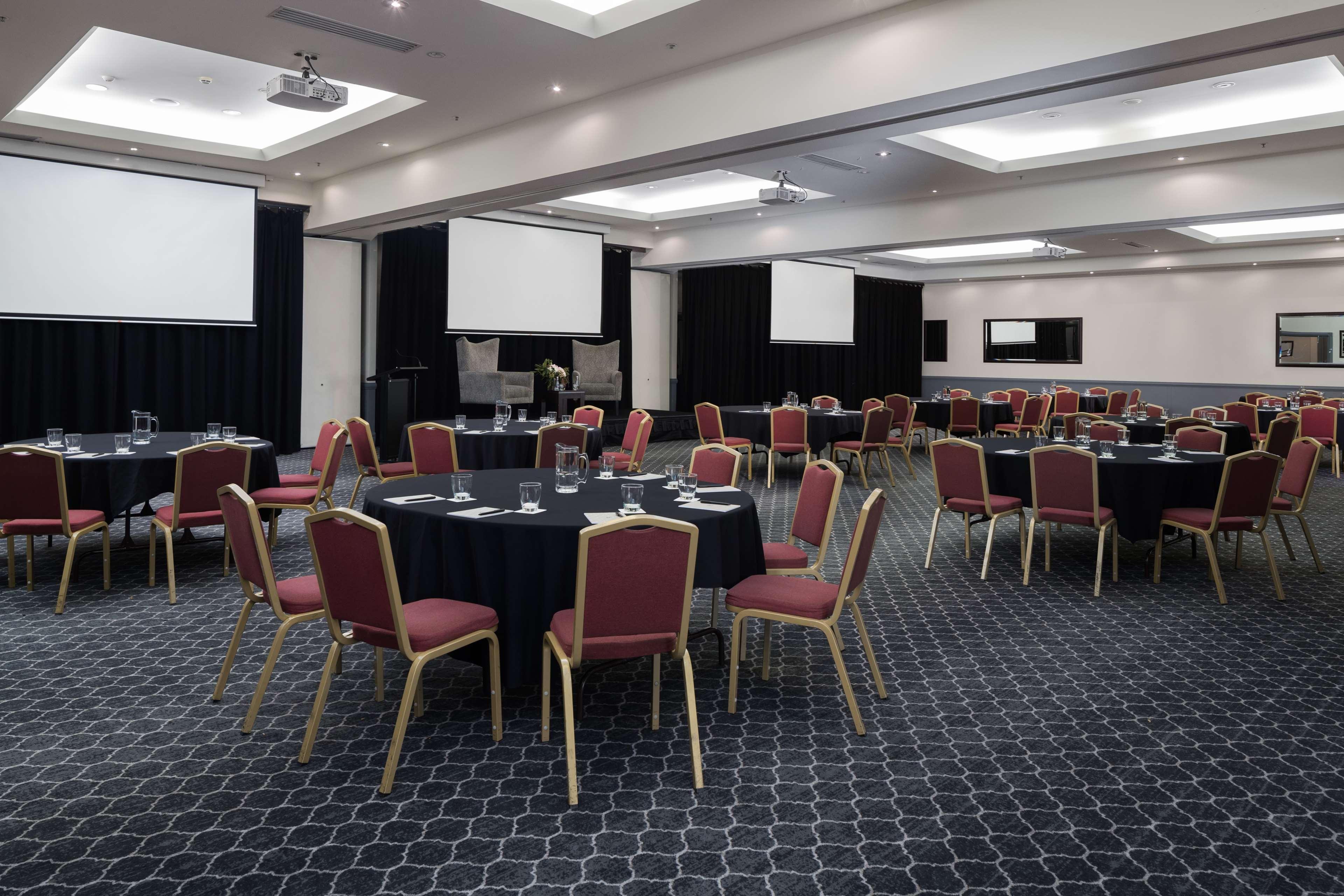 Visy Dior Hotel Baulkham Hills Exterior photo