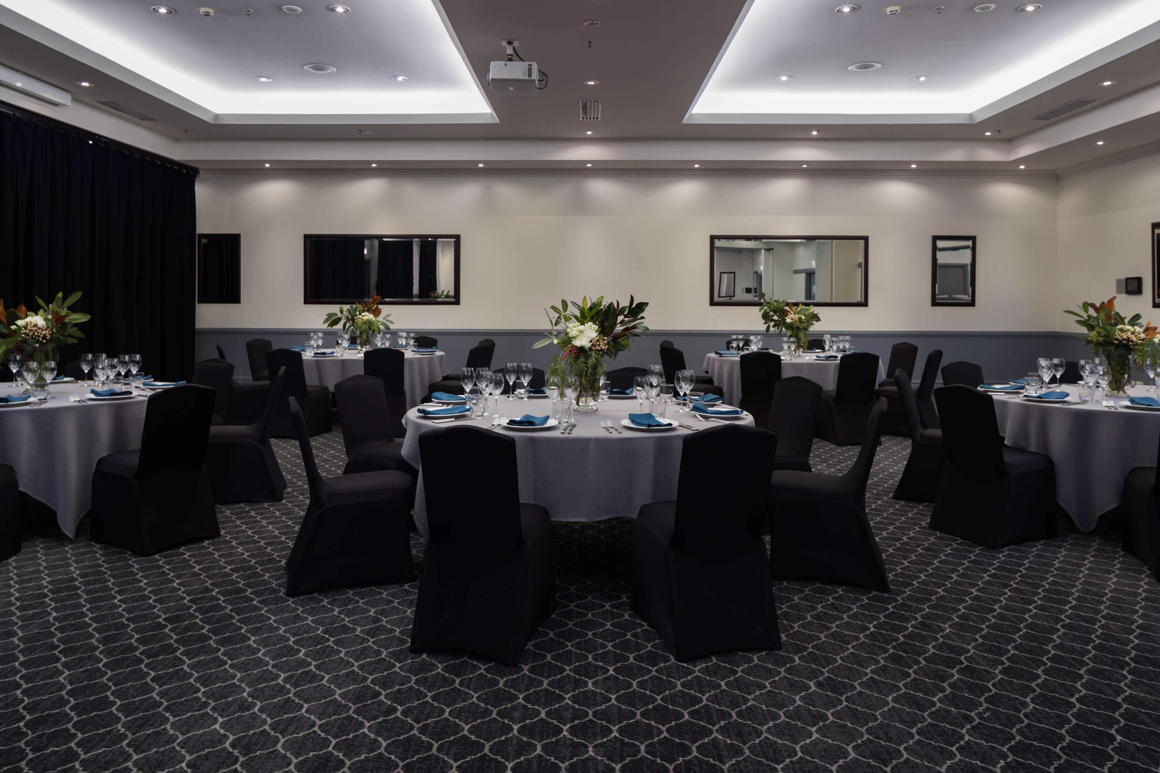 Visy Dior Hotel Baulkham Hills Exterior photo