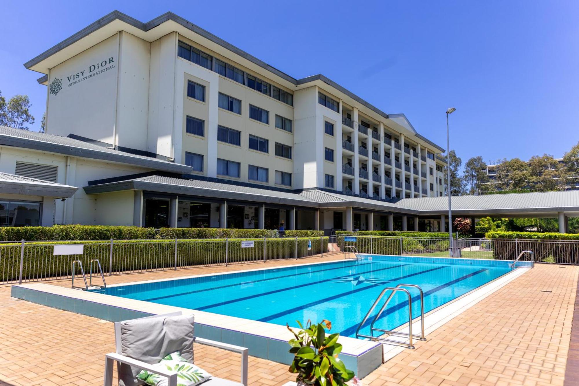 Visy Dior Hotel Baulkham Hills Exterior photo